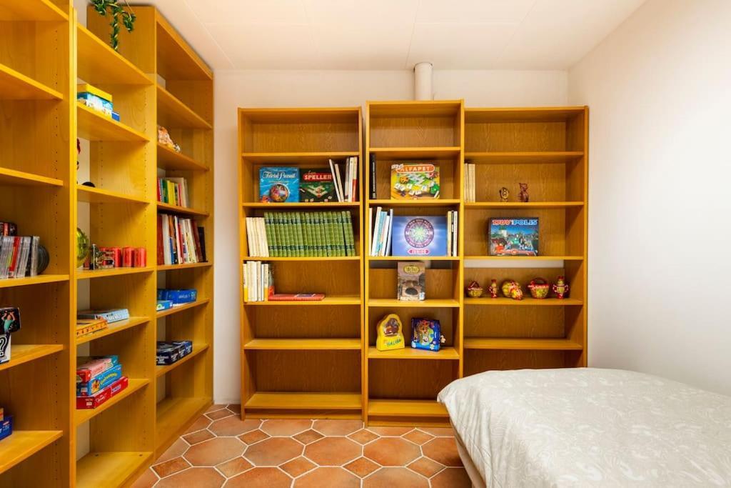 Appartement Laegenhet I Ett Hus Egen Ingang à Sundbyberg Extérieur photo