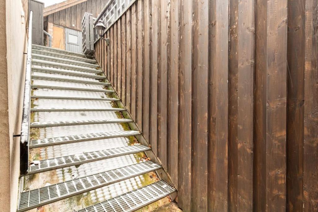 Appartement Laegenhet I Ett Hus Egen Ingang à Sundbyberg Extérieur photo