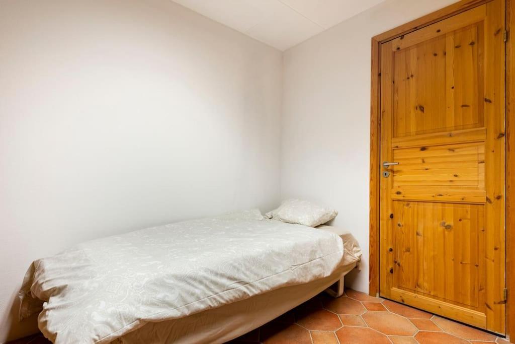 Appartement Laegenhet I Ett Hus Egen Ingang à Sundbyberg Extérieur photo